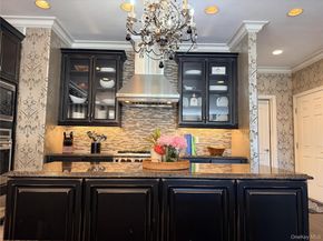 38 Hamlet Woods Drive, Saint James NY 11780