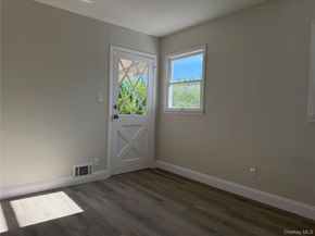 3 Perry Street, Brentwood NY 11717
