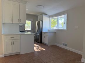 3 Perry Street, Brentwood NY 11717
