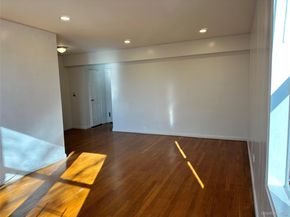 150-29 72 Rd 3L, Flushing NY 11367