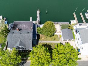 400 Roosevelt Avenue, Freeport NY 11520