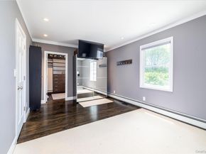 400 Roosevelt Avenue, Freeport NY 11520