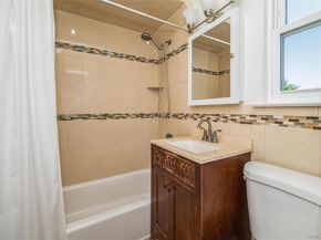 24 Commonwealth Street, Franklin Square NY 11010