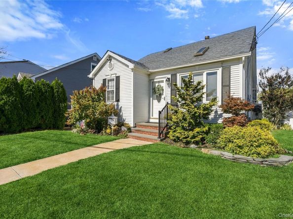 2365 Swenson Place, Bellmore NY 11710