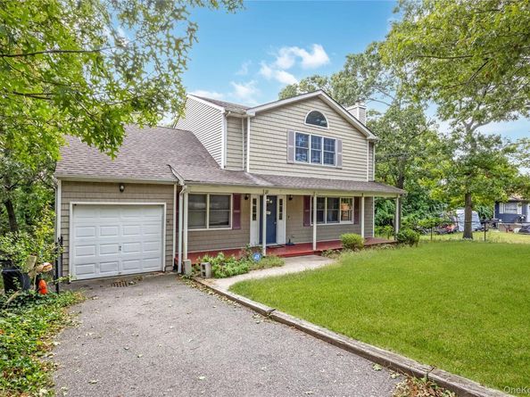 12 Garden Road, Rocky Point NY 11778