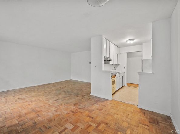119 E Hartsdale Avenue 2L, Hartsdale NY 10530
