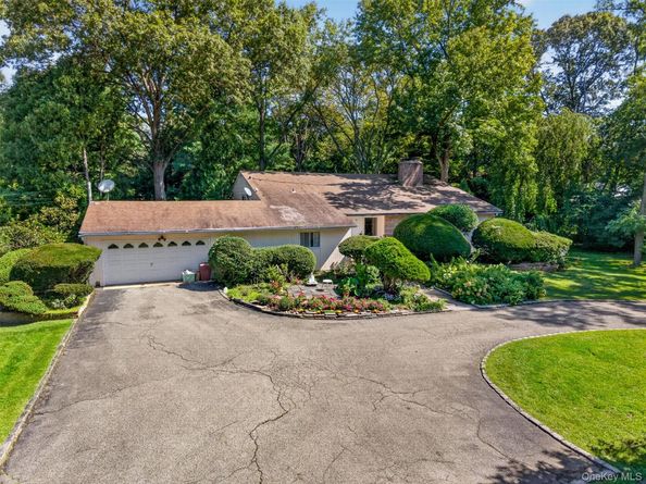 2495 Cedar Swamp Road, Glen Head NY 11545