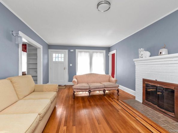 238 Burtis Avenue, Rockville Centre NY 11570