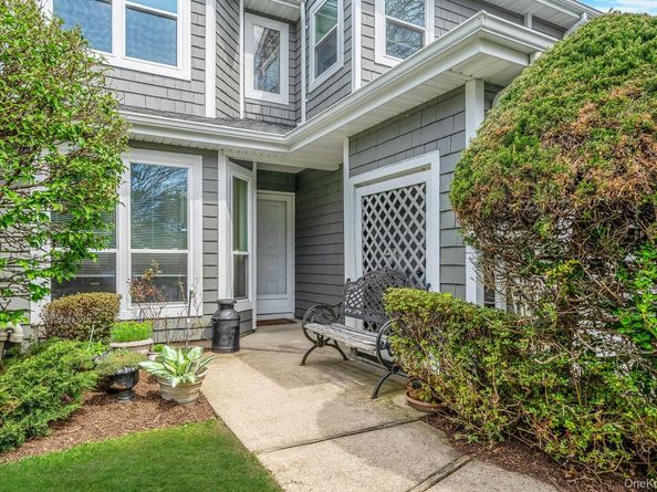 47 Madder Lake Circle, Commack NY 11725