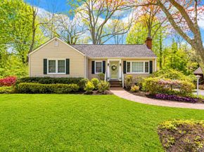 6 Huyler Road, Setauket NY 11733