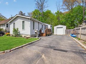109 Eastview Road, Ronkonkoma NY 11779