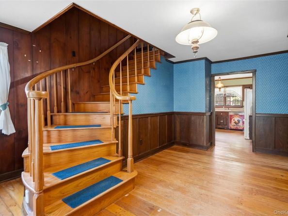 42 Senne Road, Northport NY 11768