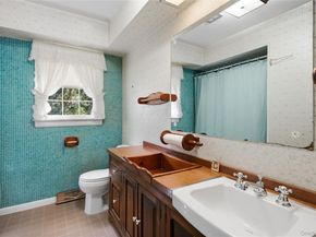 42 Senne Road, Northport NY 11768