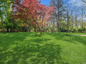 42 Senne Road, Northport NY 11768
