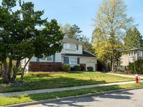 18 Edna Drive, Syosset NY 11791