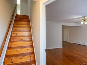 18 Edna Drive, Syosset NY 11791