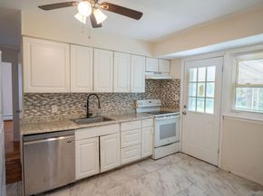 18 Edna Drive, Syosset NY 11791