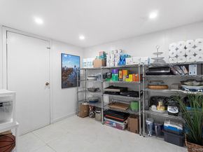 40 Garnet Lane, Plainview NY 11803