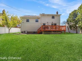 40 Garnet Lane, Plainview NY 11803