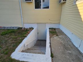49 Volta Street, Copiague NY 11726