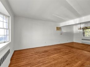 65 Grant Avenue, Albertson NY 11507