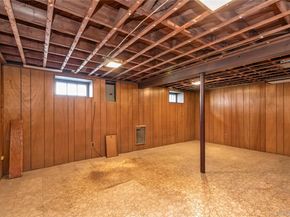 65 Grant Avenue, Albertson NY 11507