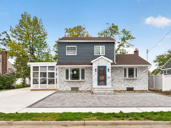 1524 Bowe Road, Valley Stream NY 11580
