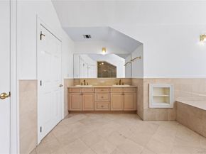 11 Belvedere Court, Manhasset NY 11030