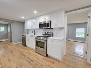 40 Aster Avenue, Holtsville NY 11742