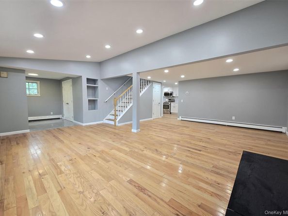 40 Aster Avenue, Holtsville NY 11742