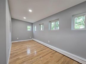 40 Aster Avenue, Holtsville NY 11742