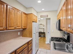 120 Morris Avenue B5, Rockville Centre NY 11570