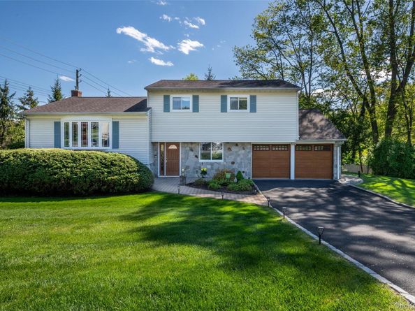 1 Lynns Way, New Rochelle NY 10805
