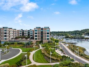 100 Garvies Point Road 1009, Glen Cove NY 11542