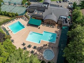 129 Golf View Drive 129, Jericho NY 11753