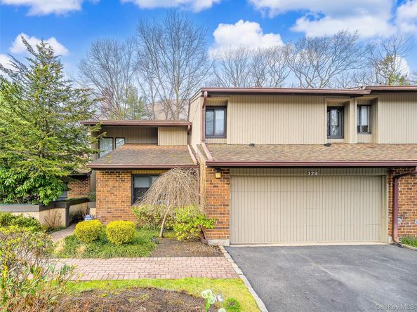 129 Golf View Drive 129, Jericho NY 11753