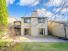 129 Golf View Drive 129, Jericho NY 11753