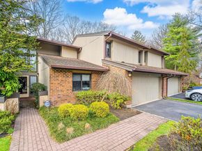 129 Golf View Drive 129, Jericho NY 11753
