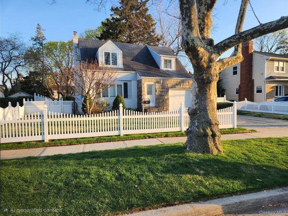 142 Morris Parkway, Valley Stream NY 11580