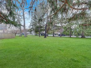276 Woodlawn Avenue, Saint James NY 11780