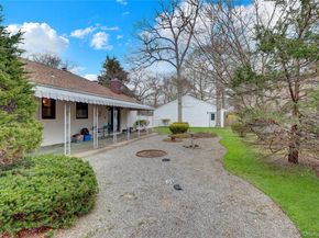 276 Woodlawn Avenue, Saint James NY 11780