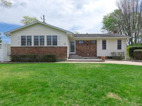 10 Fortune Court, Commack NY 11725