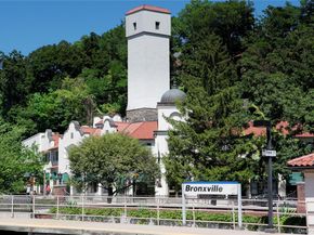65 Durham Road 3F, Bronxville NY 10708