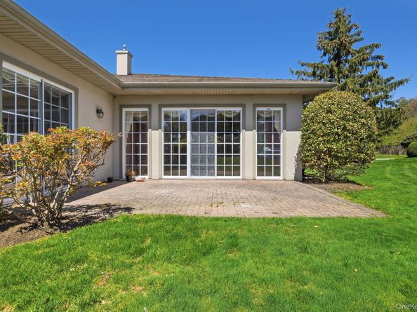 381 Altessa Boulevard, Melville NY 11747