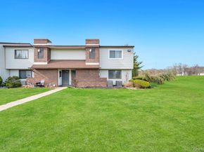 109 Pointe Circle S 109, Coram NY 11727