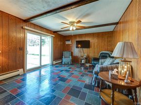 17 Wentworth Drive, Dix Hills NY 11746