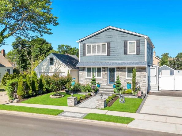 151 Poppy Avenue, Franklin Square NY 11010