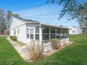 259 Edinburgh Drive, Ridge NY 11961