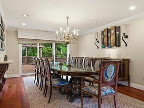 18 Aldgate Drive W, Manhasset NY 11030