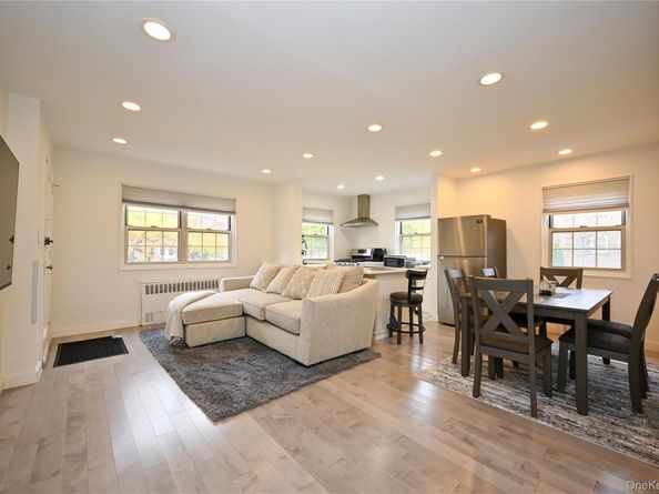 69-25 215th A, Bayside NY 11364